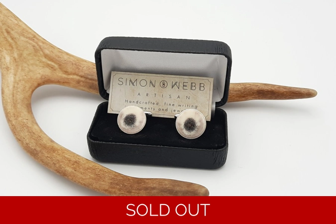 Silver plated cufflinks in reindeer antler Silver plated cufflinks in reindeer antler